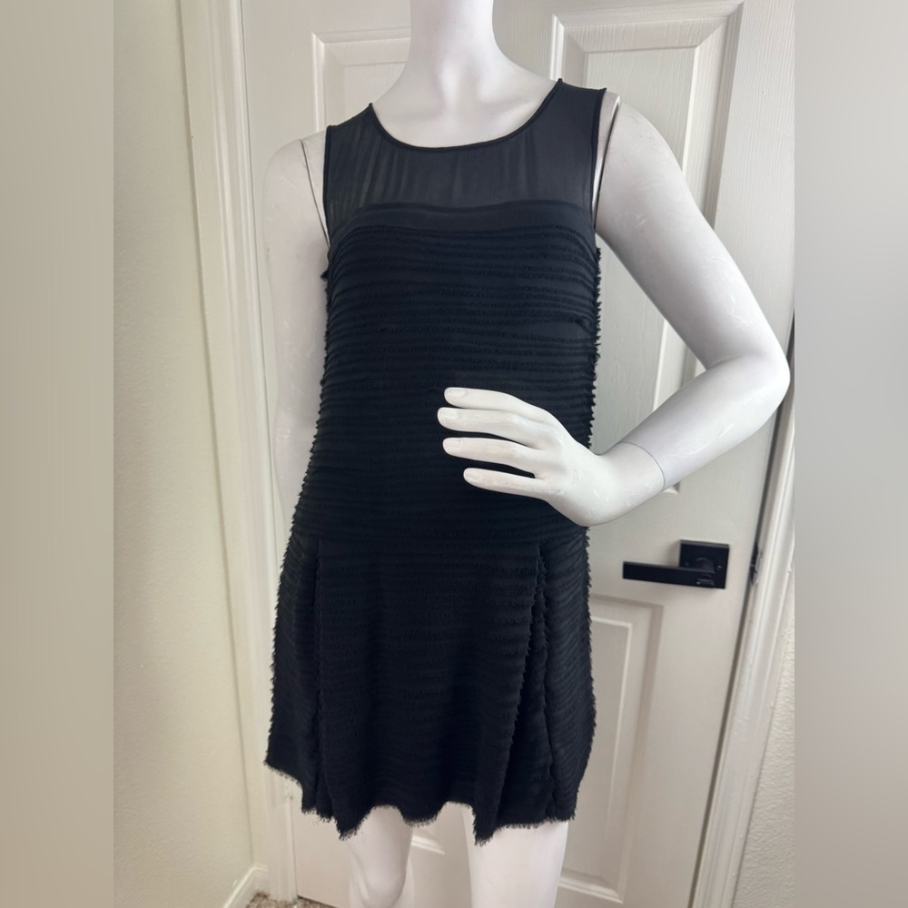 Theory Elegant Black Sleeveless Dres Size 0. E42